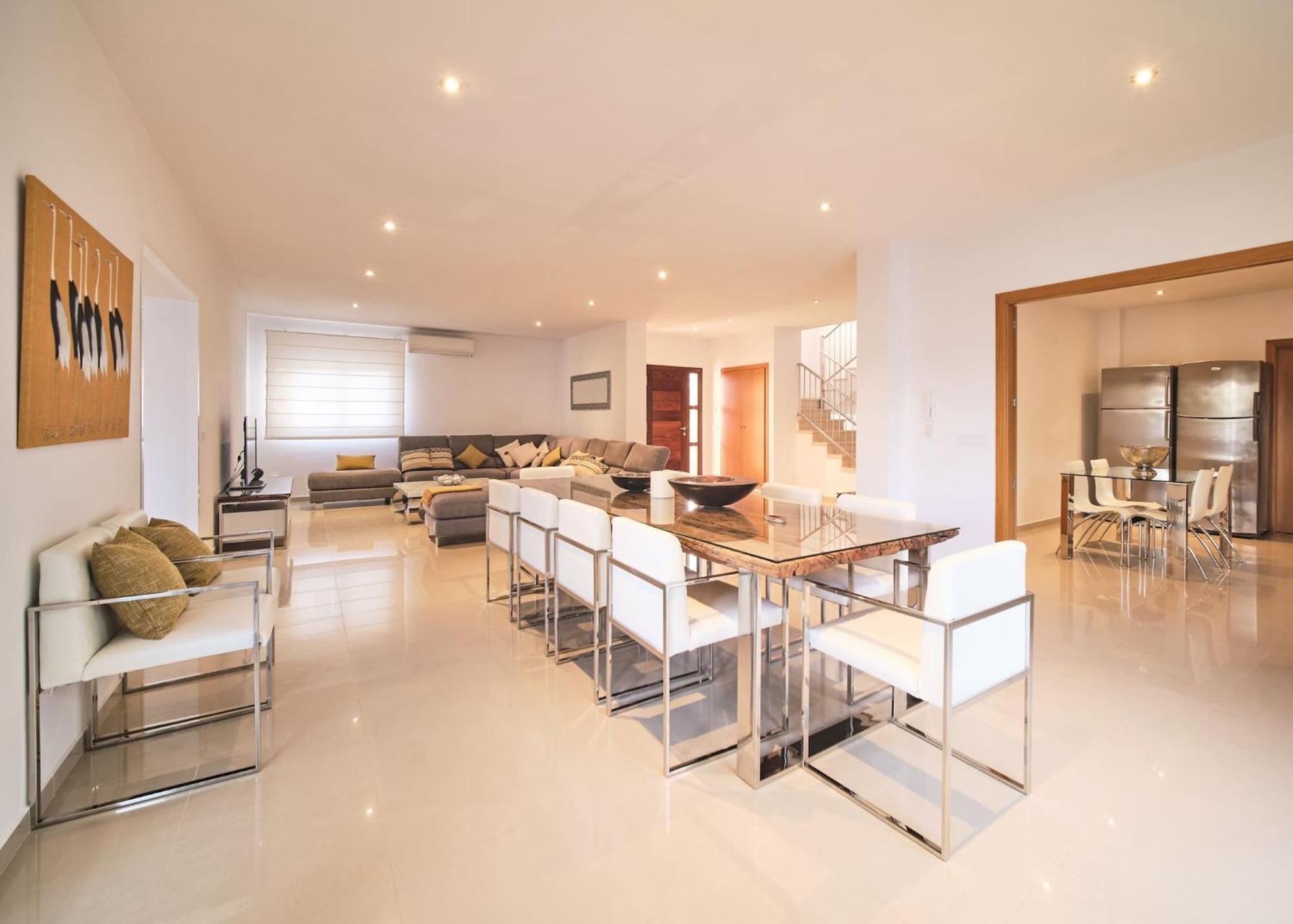Villa Romeo 2Km From Ibiza Town And 1Km From Talamanca Beach Santa Eulària des Riu Εξωτερικό φωτογραφία