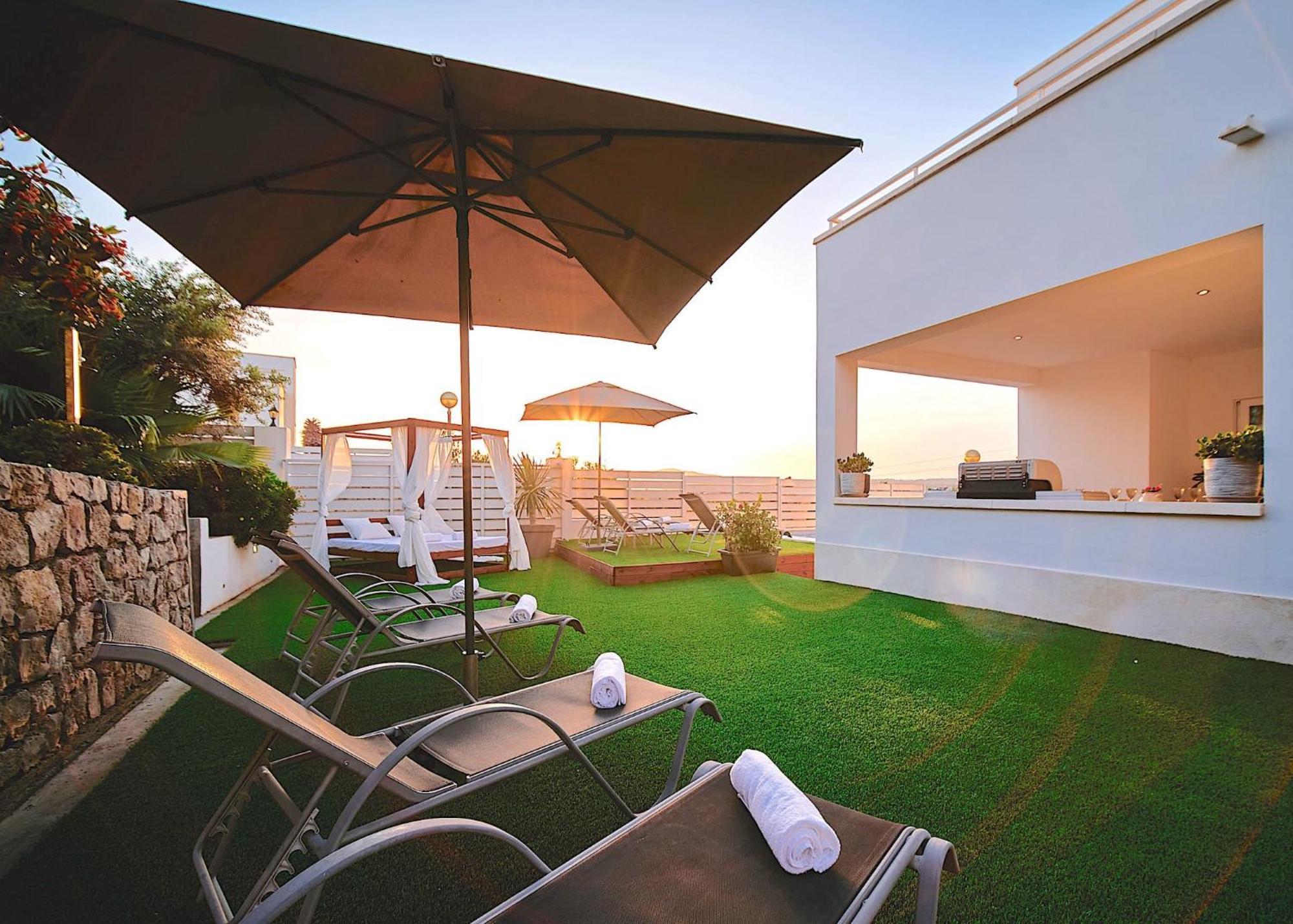 Villa Romeo 2Km From Ibiza Town And 1Km From Talamanca Beach Santa Eulària des Riu Εξωτερικό φωτογραφία