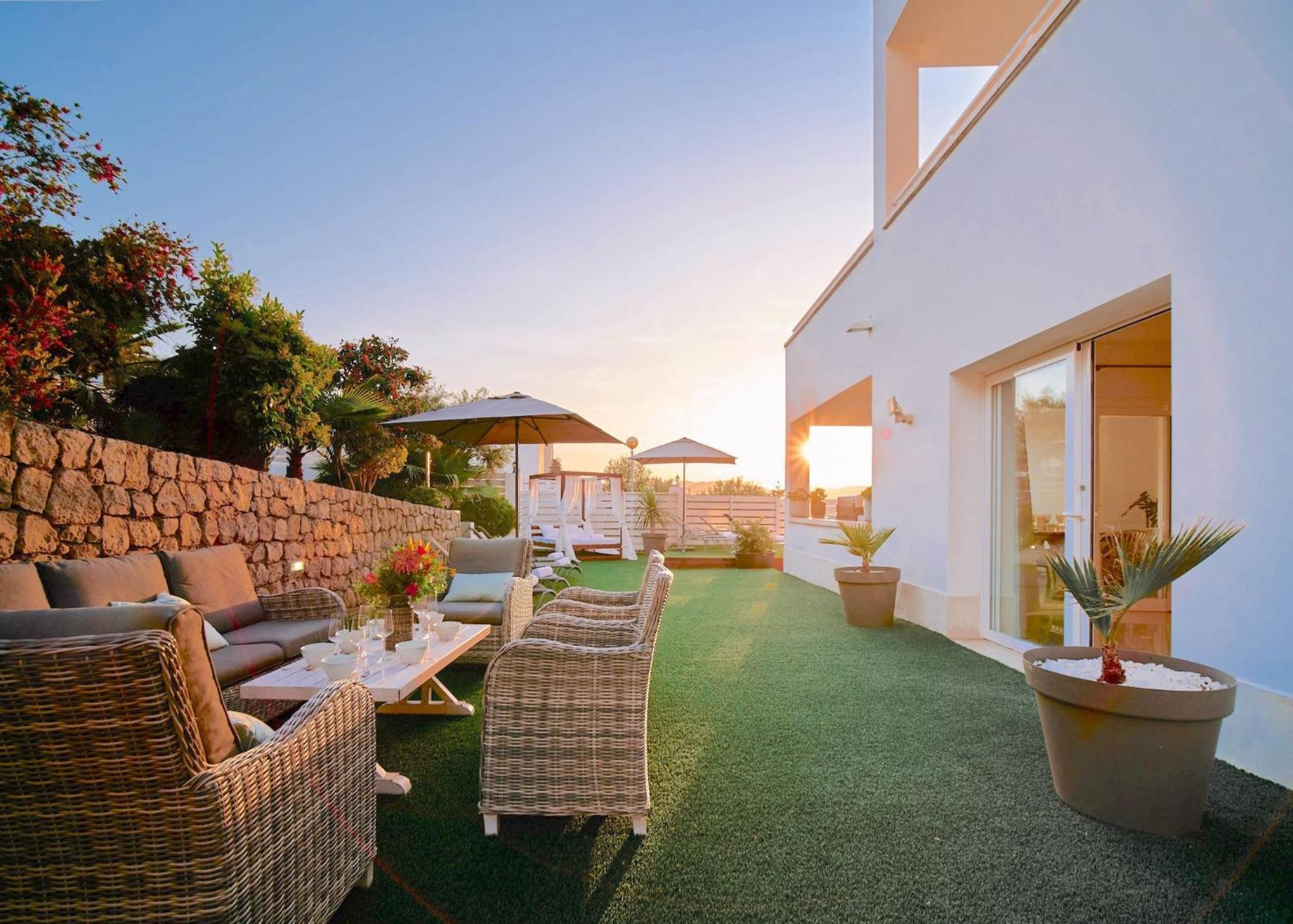 Villa Romeo 2Km From Ibiza Town And 1Km From Talamanca Beach Santa Eulària des Riu Εξωτερικό φωτογραφία